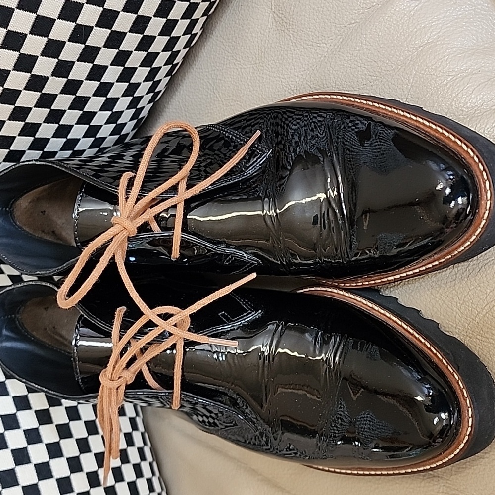 Paul Green Black Patent Leather Chukka Boots Size 6.5 (4) Preowned